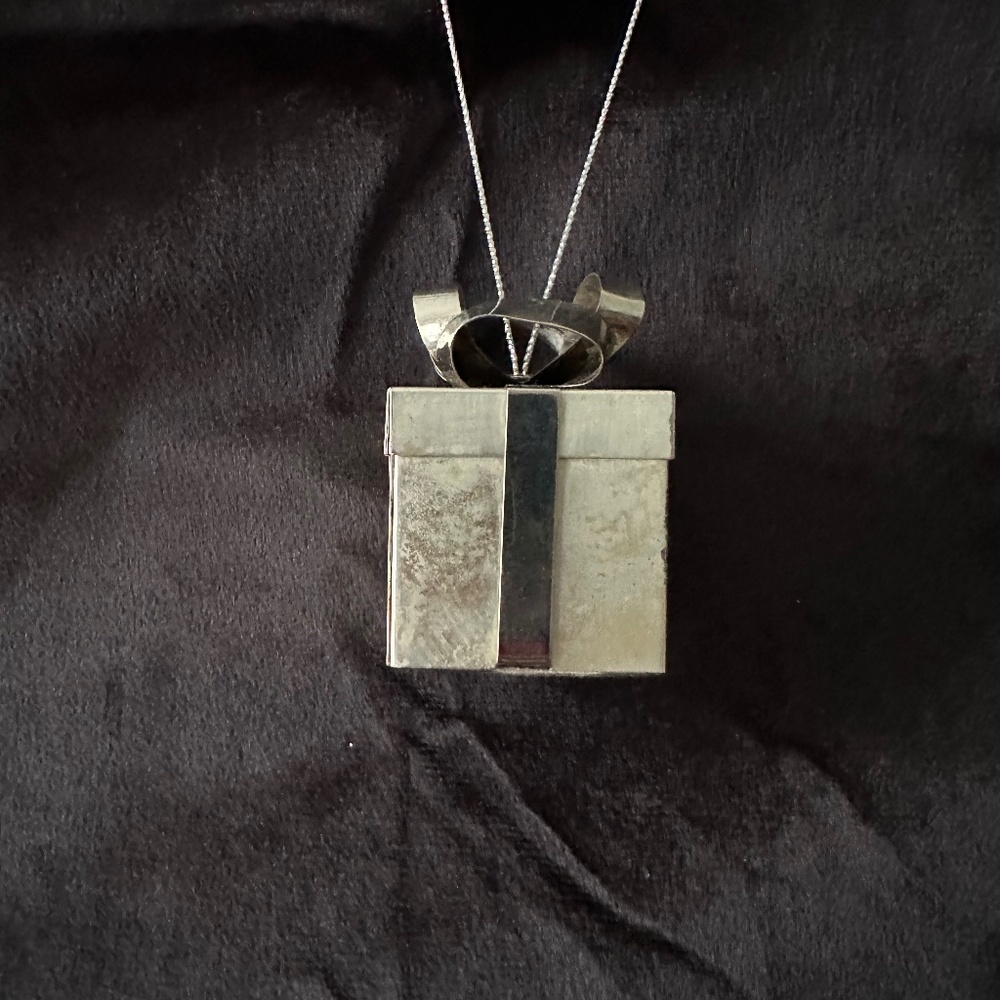 Vintage Godinger silver plate holiday gift box ornament